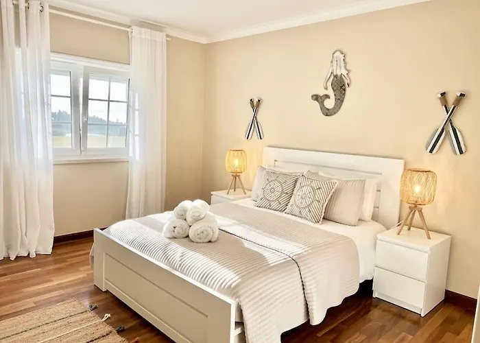 Holiday home Antonio's Captain House Close To Beaches Atouguia Da Baleia