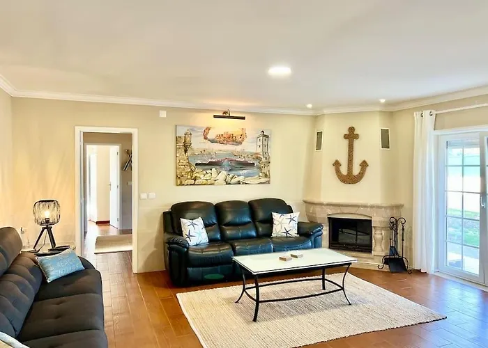 Antonio's Captain House Close To Beaches Holiday home *